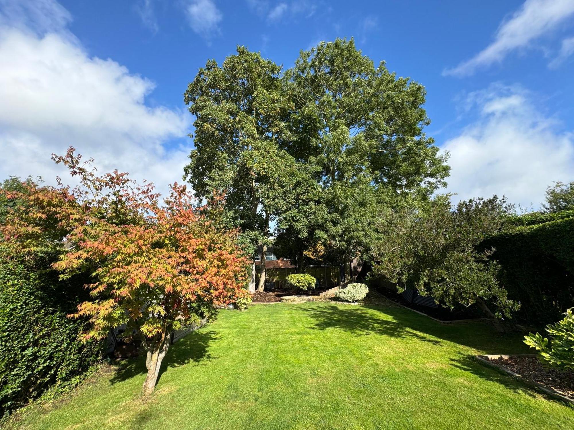Zarza House Fabulous Art Deco 4 Double Bedrooms Large Garden Free Parking & Wifi Сasa de vacaciones Hatfield (Hertfordshire)